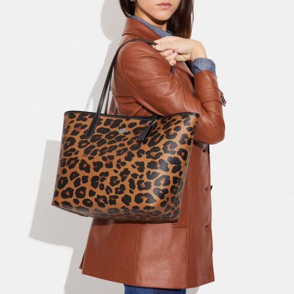 COACH City Tote With Leopard Print And Signature Canvas Interior